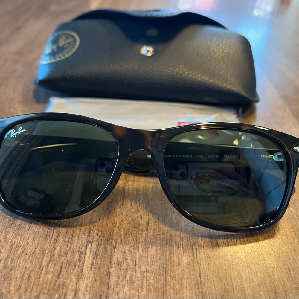 Ray-Ban New Wayfarer Classic Black Sunglasses